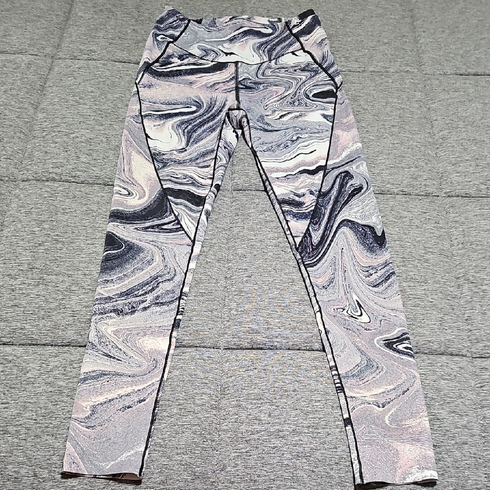 Victoria's Secret Marble Print Leggings Size 4/170/66A